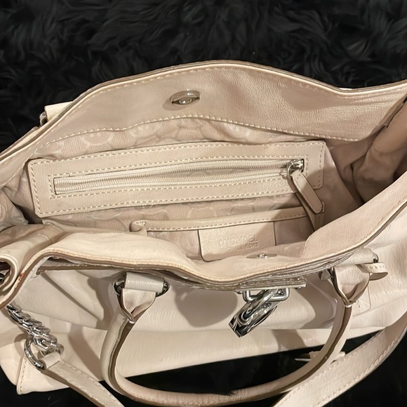 Michael Kors Hamilton Vanilla bag - Picture 12 of 16
